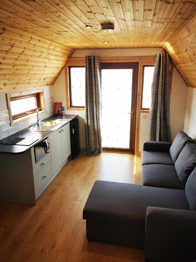 Gowanview Glamping Hotel Banff Esterno foto